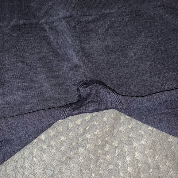 lululemon crop - Picture 3 of 3